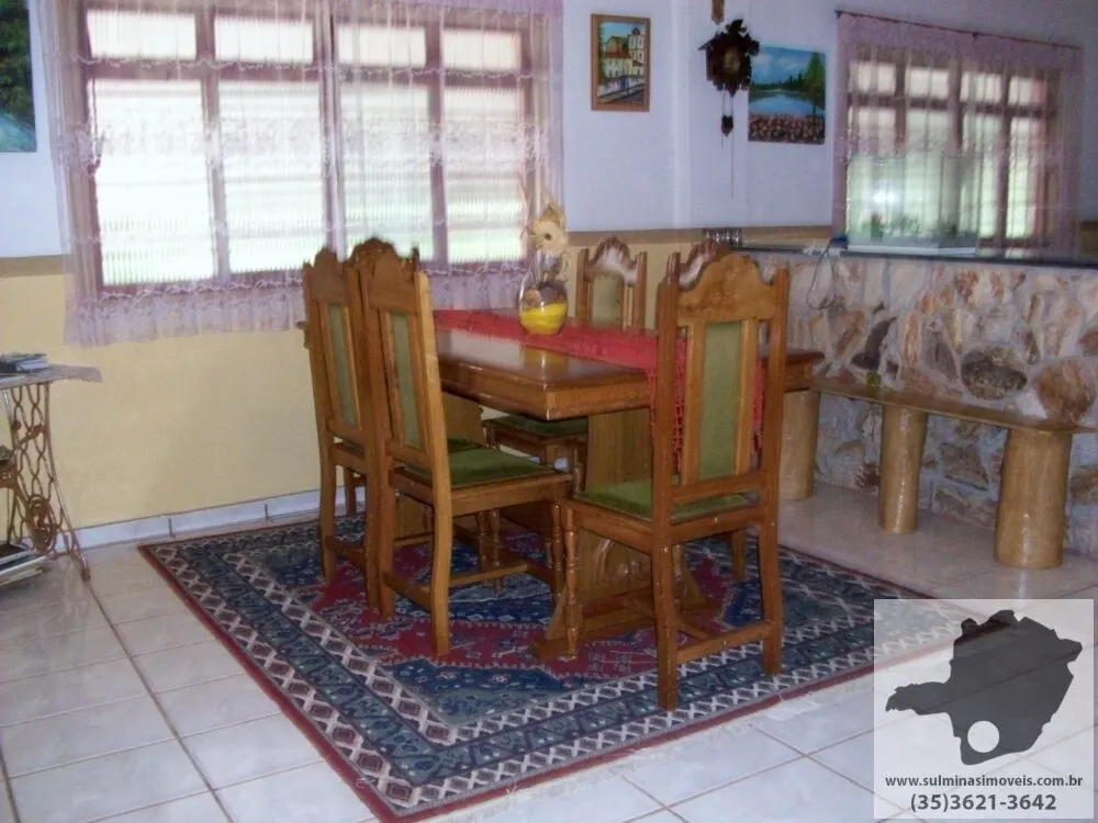 Foto 4 de Sítio com casa de 4 quartos, pomar, lareira e mina d'água, Nações