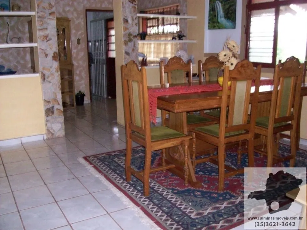 Foto 5 de Sítio com casa de 4 quartos, pomar, lareira e mina d'água, Nações