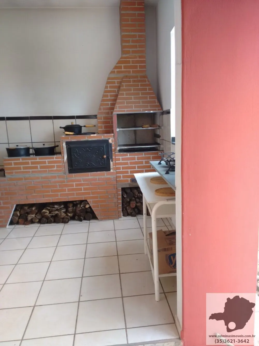 Foto 7 de Sítio com casa de 4 quartos, pomar, lareira e mina d'água, Nações