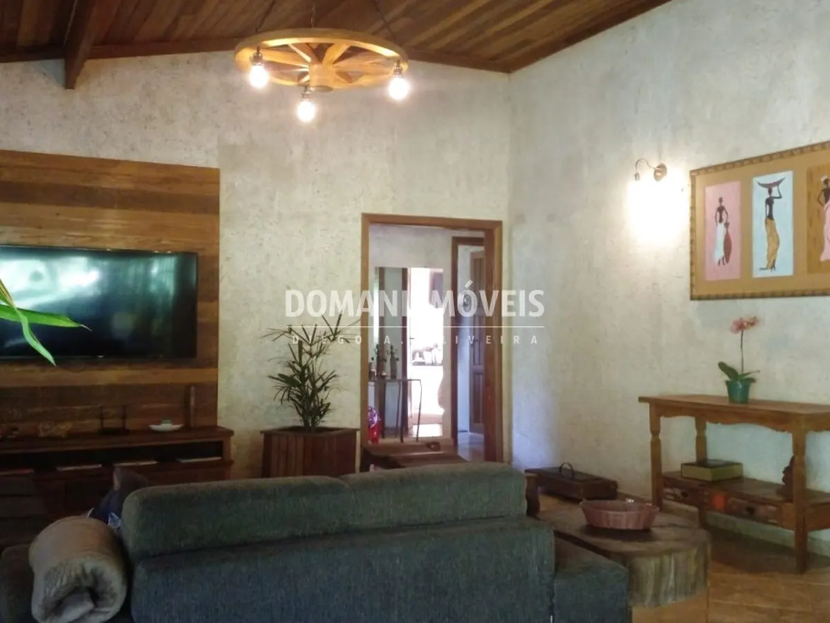 Foto 4 de Sítio mobiliado com 2 casas, piscina, lago e mata nativa, Serra dos Toledos
