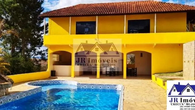 Foto 1 de Sítio de 12.000 m² com duas casas, piscina, campo de futebol e salão de festas, Mourão