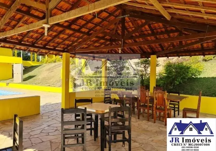 Foto 4 de Sítio de 12.000 m² com duas casas, piscina, campo de futebol e salão de festas, Mourão
