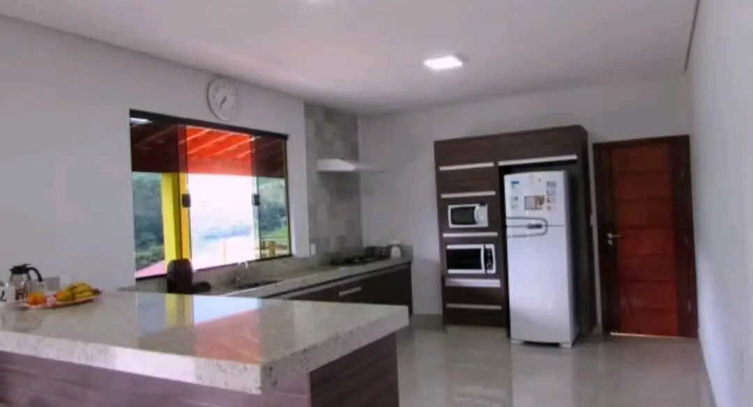 Foto 5 de Sítio de 24.200 m² com casa de 3 quartos, chalé, piscina aquecida e baias, Ano Bom