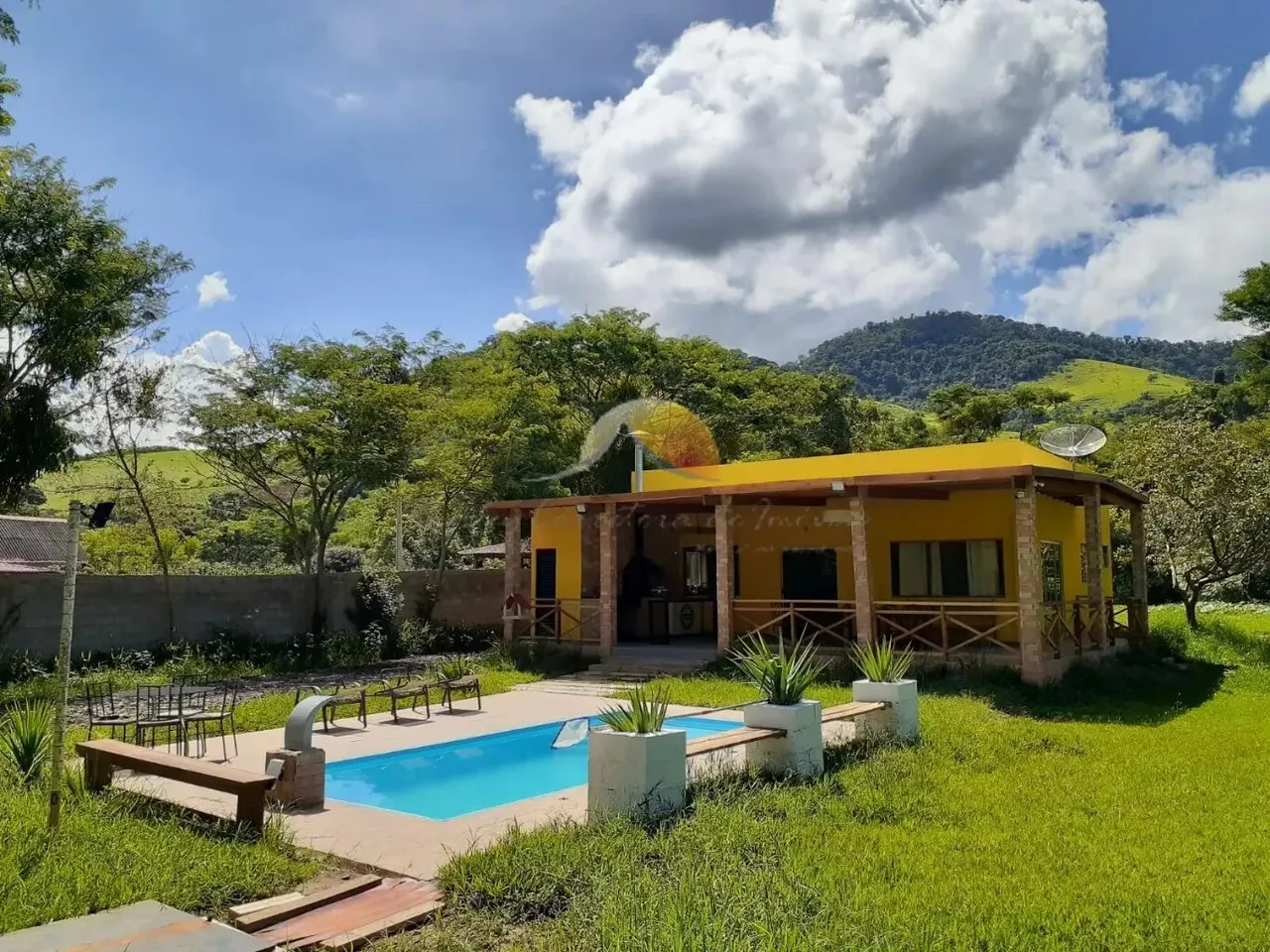Foto 2 de Sítio de 3 quartos com piscina, área gourmet e campo, Ano Bom
