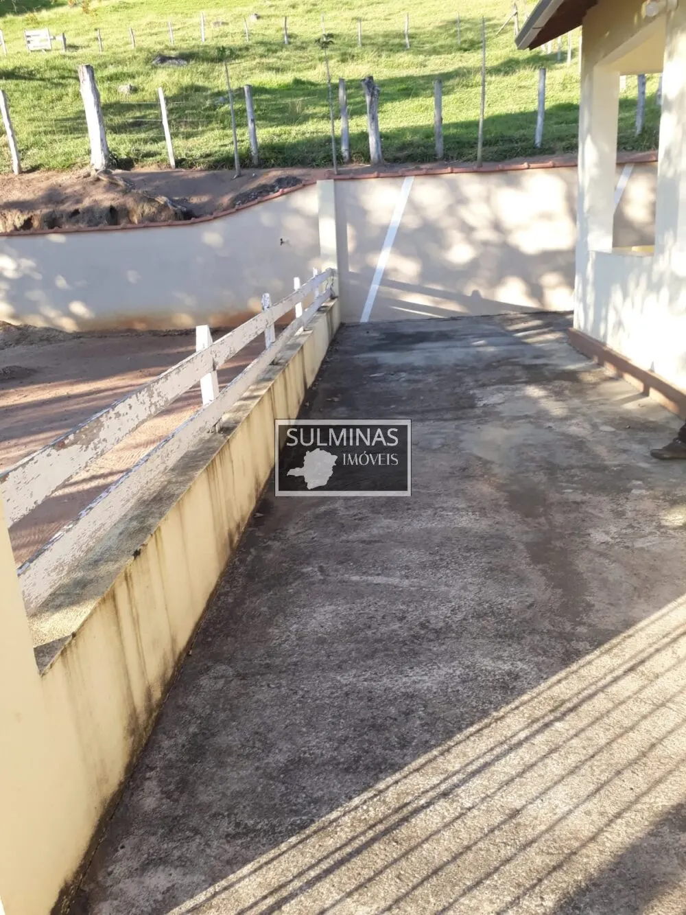 Foto 8 de Sítio de 5 alqueires com casa nova de 3 quartos, pasto e mina de água, Cantagalo