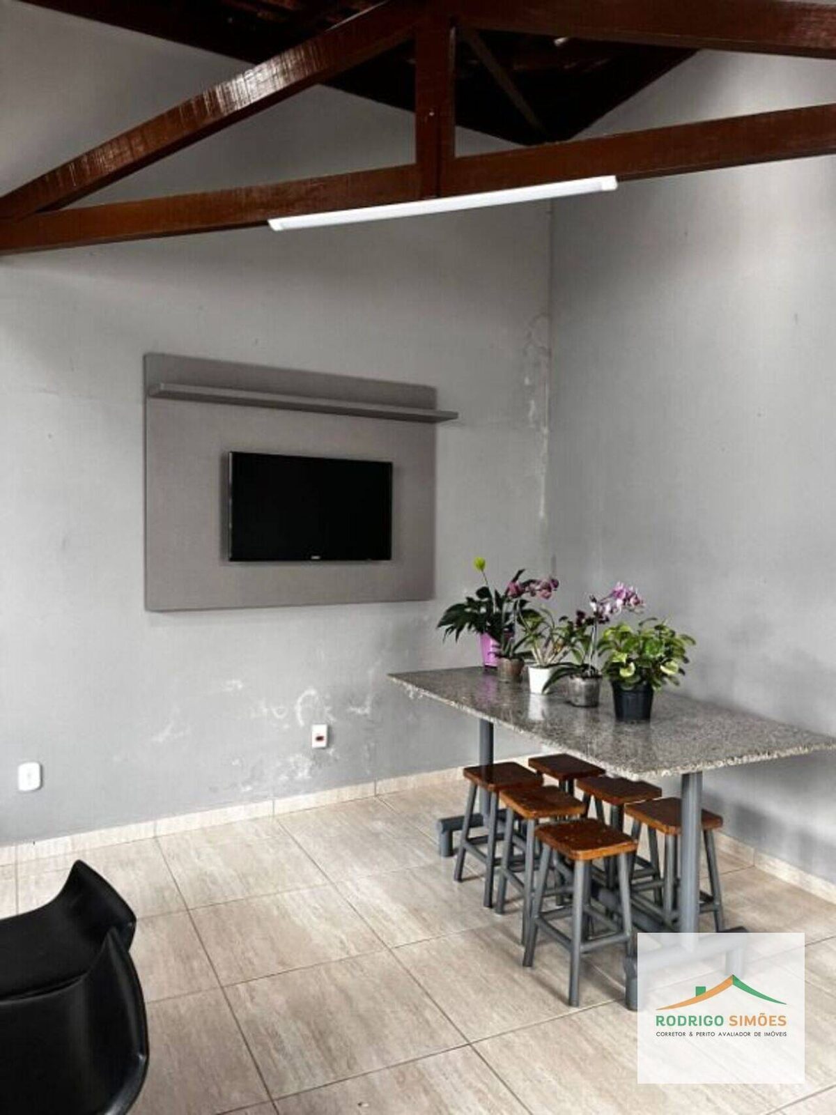Foto 5 de Sobrado de 4 quartos e 323 m² no Porto Velho