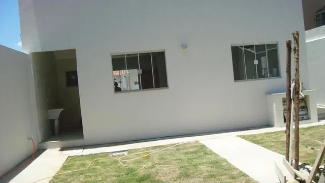 Foto 1 de Sobrado com 2 suítes, quintal e garagem para 2 carros, Jardim Eldorado