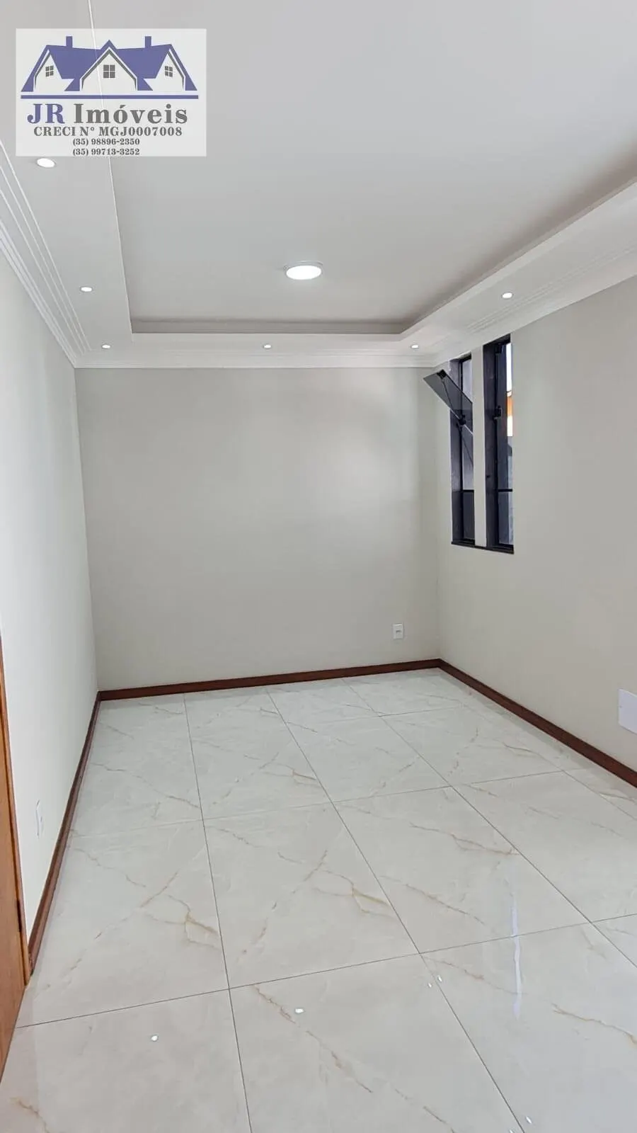 Foto 3 de Sobrado geminado de 3 quartos (1 suíte) com churrasqueira, Varginha