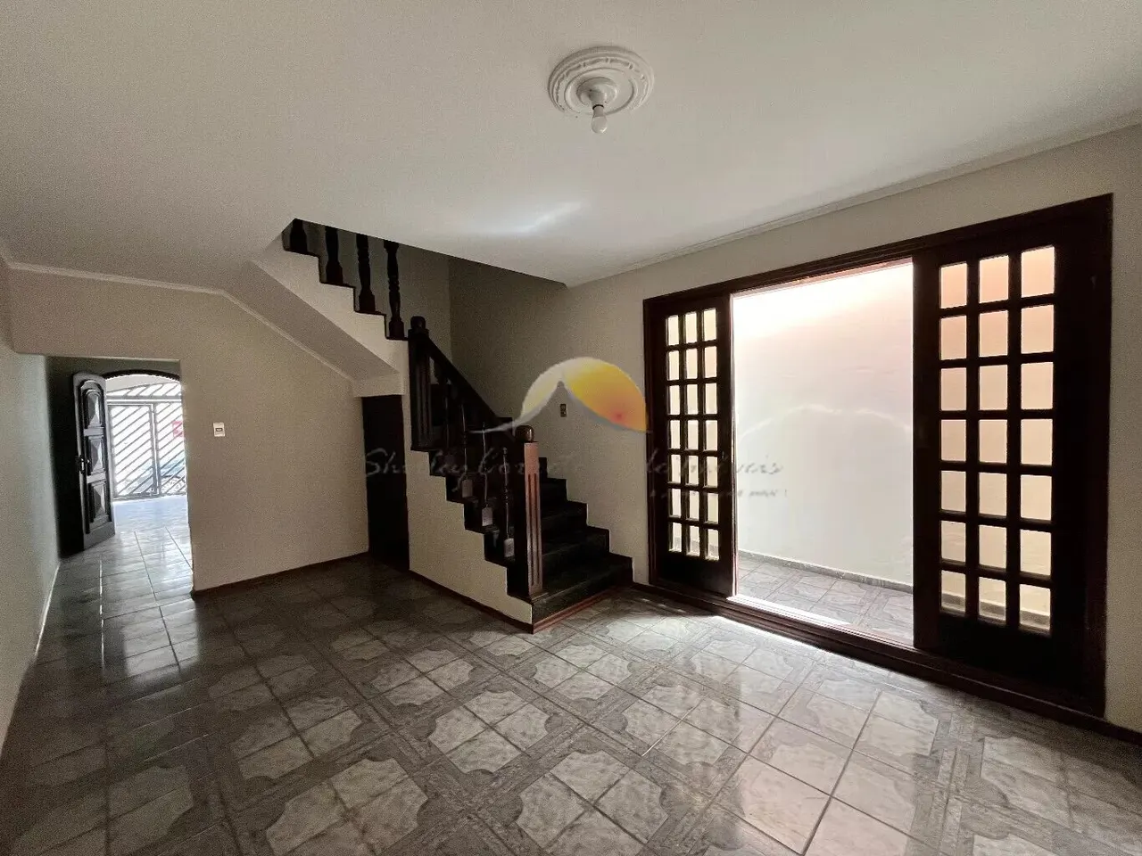 Foto 3 de Sobrado de 3 quartos (1 suíte com sacada) e garagem para 2 carros, Santa Rita de Cássia