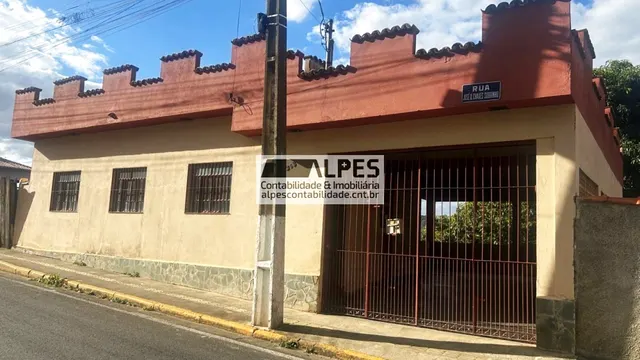 Foto 1 de Sobrado de 3 quartos com quintal amplo e churrasqueira, Piedade