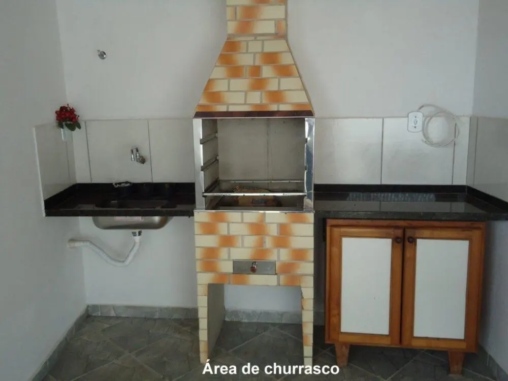 Foto 4 de Sobrado de 3 quartos (1 suíte) com terraço e churrasqueira, Morro Chic