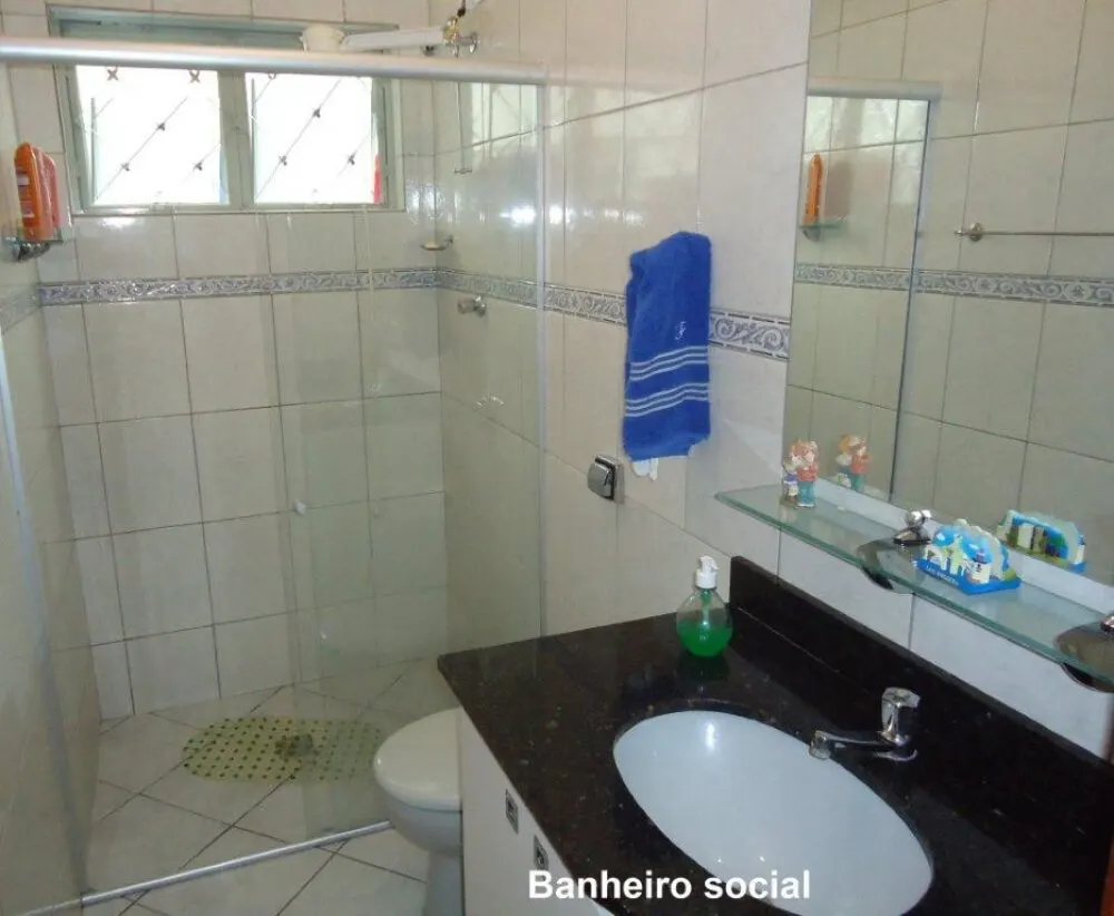 Foto 8 de Sobrado de 3 quartos (1 suíte) com terraço e churrasqueira, Morro Chic
