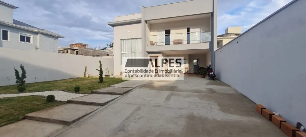 Foto 2 de Sobrado de 3 quartos (1 suíte) com pé direito duplo e jardim, BPS