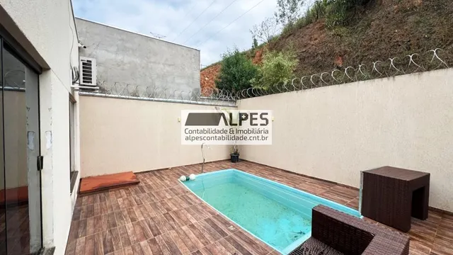 Sobrado de 3 quartos (1 suíte) com piscina e área gourmet no Jardim Eldorado, Medicina