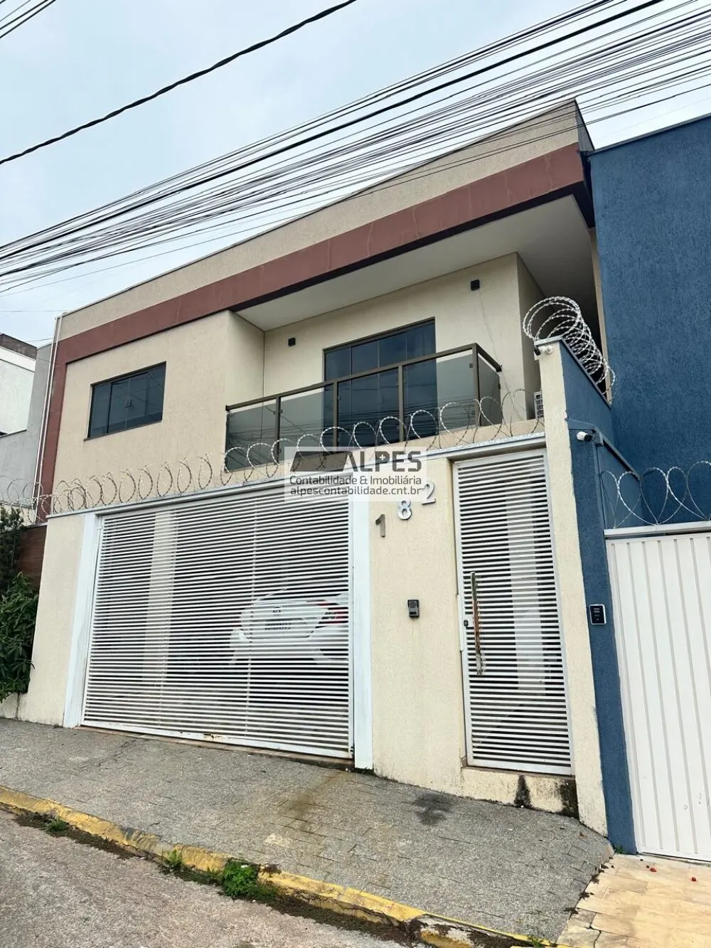 Foto 2 de Sobrado de 3 quartos (1 suíte) com piscina e área gourmet no Jardim Eldorado, Medicina