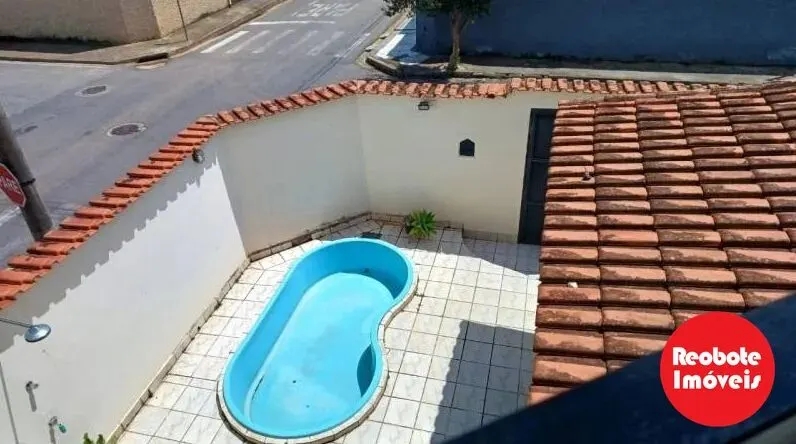 Foto 2 de Sobrado de 3 quartos (1 suíte) com piscina e churrasqueira, Medicina
