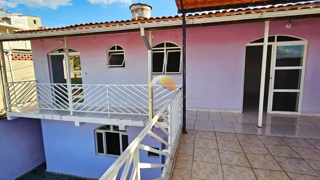 Foto 1 de Sobrado de 3 quartos com varanda e terraço com vista, Jardim Bernadete