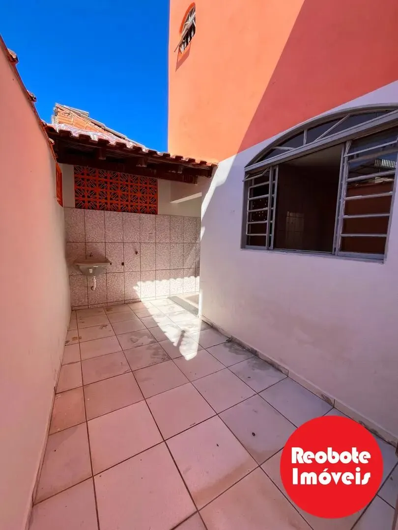 Foto 8 de Sobrado de 3 quartos com suíte e varanda ampla, Santa Rita de Cássia