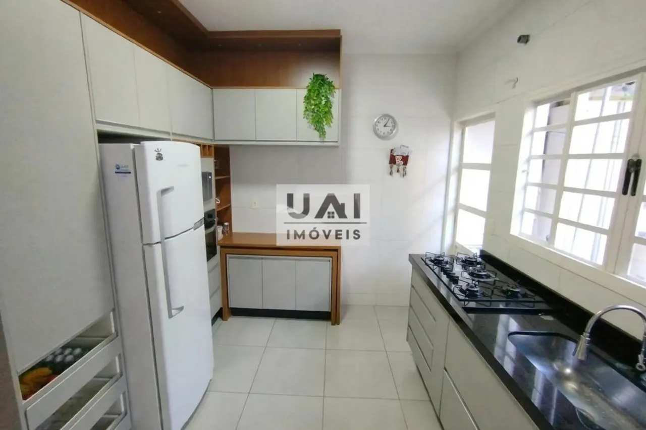 Foto 3 de Sobrado de 3 quartos (1 suíte) com cozinha planejada, Medicina