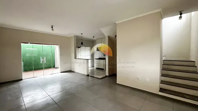 Sobrado de 3 quartos (1 suíte) em condomínio fechado, Boa Vista