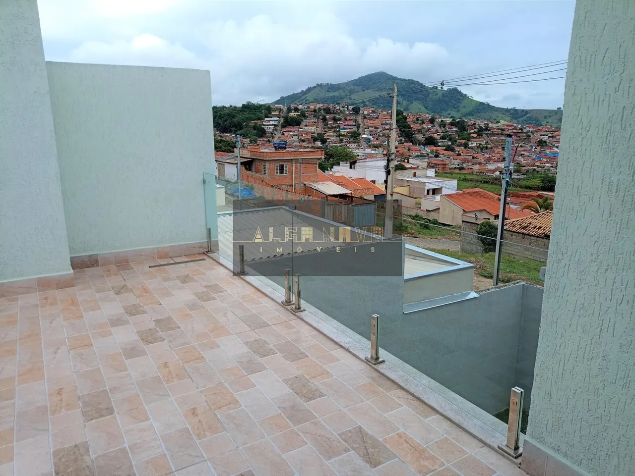 Foto 4 de Sobrado de 3 suítes com área gourmet e garagem para 3 carros, Santa Terezinha