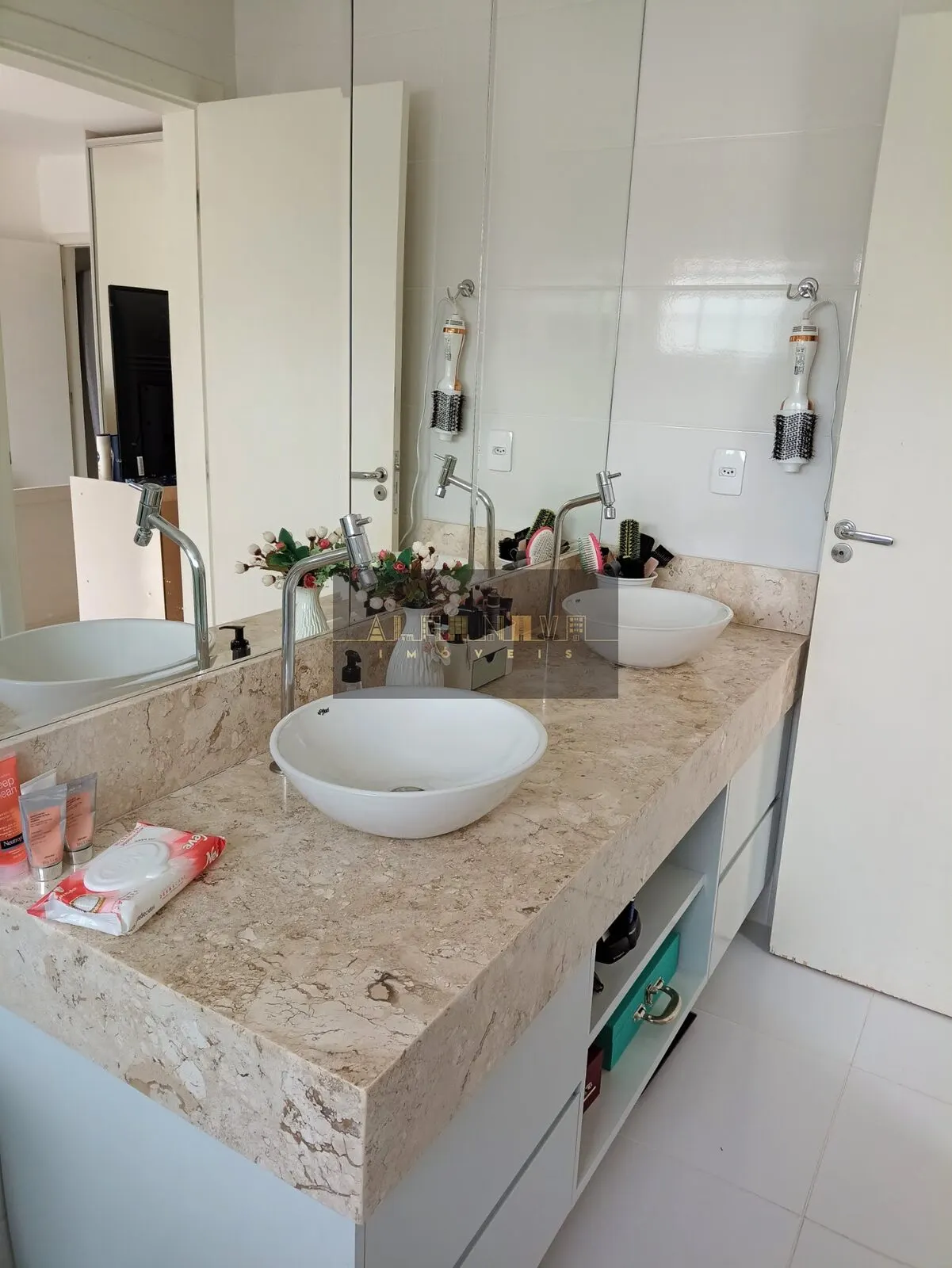 Foto 7 de Sobrado de 3 suítes com área gourmet e garagem para 3 carros, Santa Terezinha