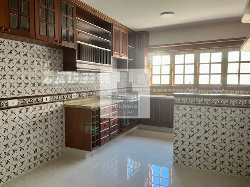 Foto 5 de Sobrado de 3 suítes com lareira, piscina e garagem para 6 carros, BPS