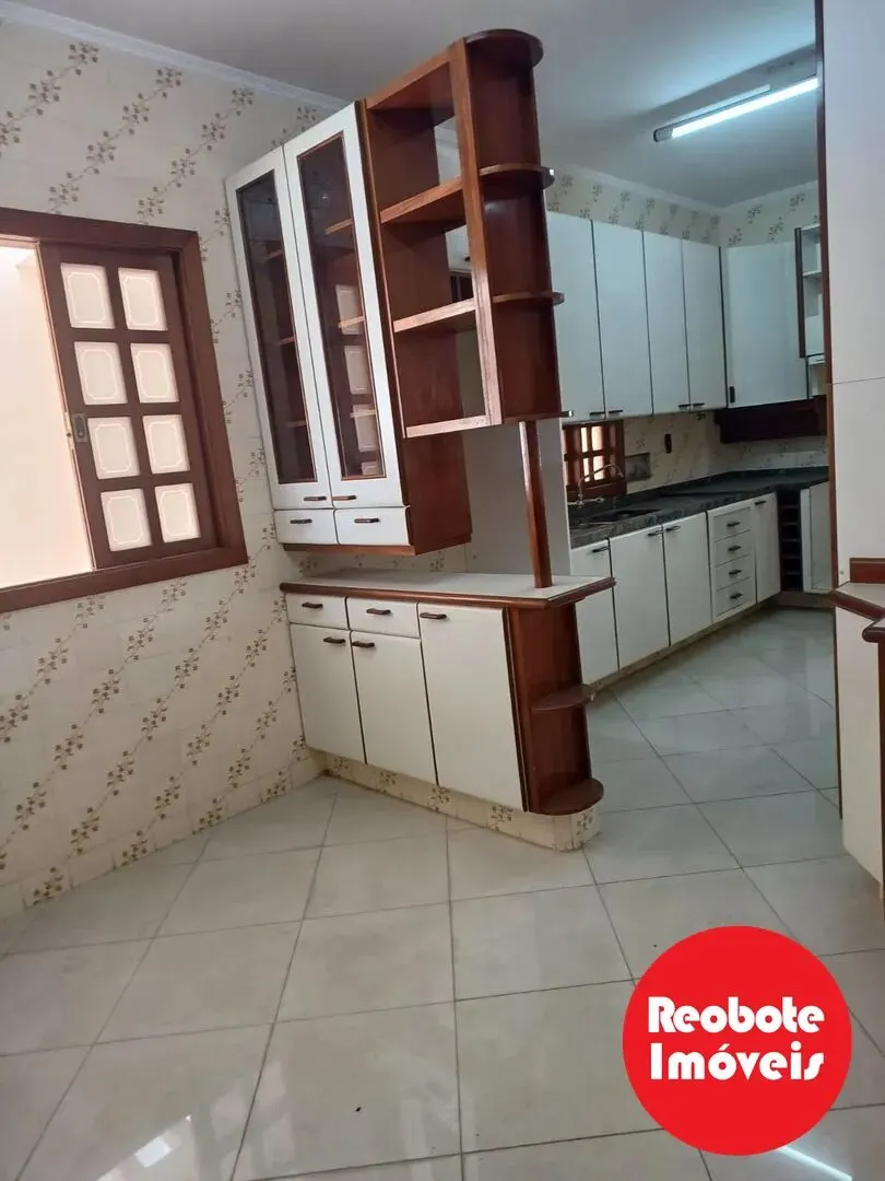 Foto 5 de Sobrado de 4 quartos (2 suítes) com piscina, churrasqueira e 5 vagas, BPS