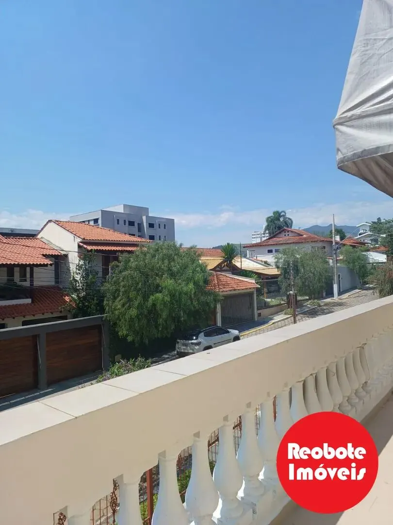Foto 8 de Sobrado de 4 quartos (2 suítes) com piscina, churrasqueira e 5 vagas, BPS