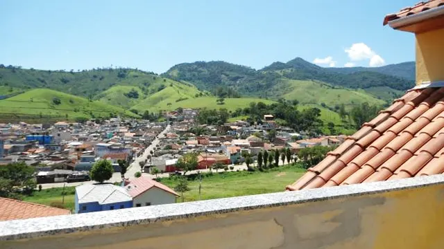 Foto 1 de Sobrado de 4 quartos (1 suíte com hidromassagem) e garagem para 4 carros, Jardim Eldorado