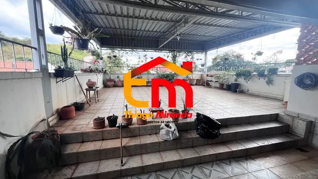 Foto 1 de Sobrado de 4 quartos (1 suíte) com terraço coberto e churrasqueira, Centro