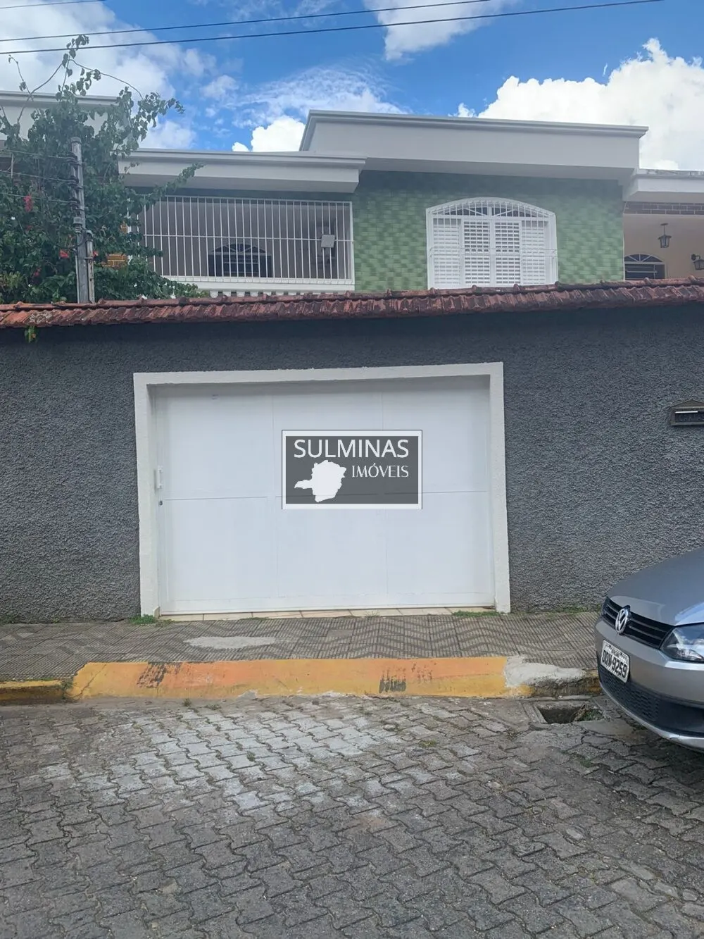 Foto 2 de Sobrado de 4 quartos (1 suíte) com quintal amplo e garagem, Centro