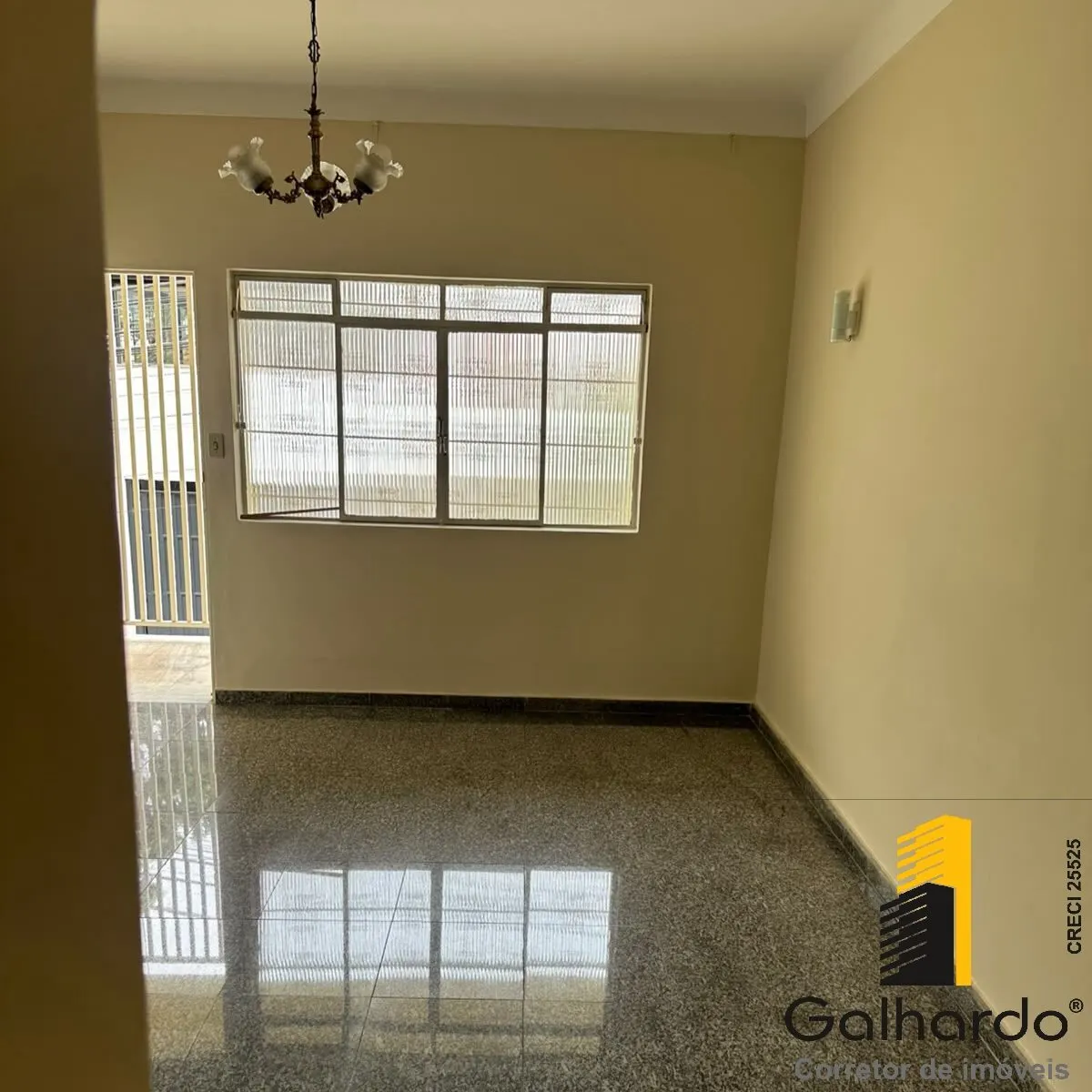 Foto 5 de Sobrado de 4 quartos (1 suíte) com piso de taco, Centro