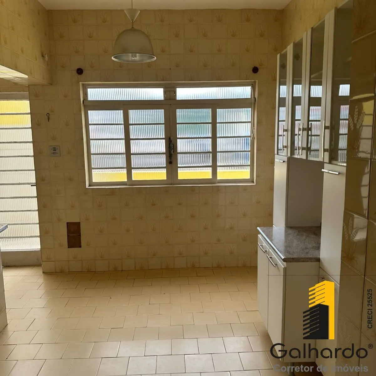 Foto 6 de Sobrado de 4 quartos (1 suíte) com piso de taco, Centro