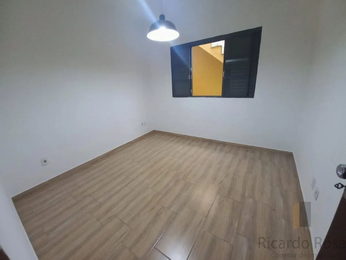 Foto 3 de Sobrado de 5 quartos (3 suítes) com sauna e área de churrasco perto da Fepi, Varginha