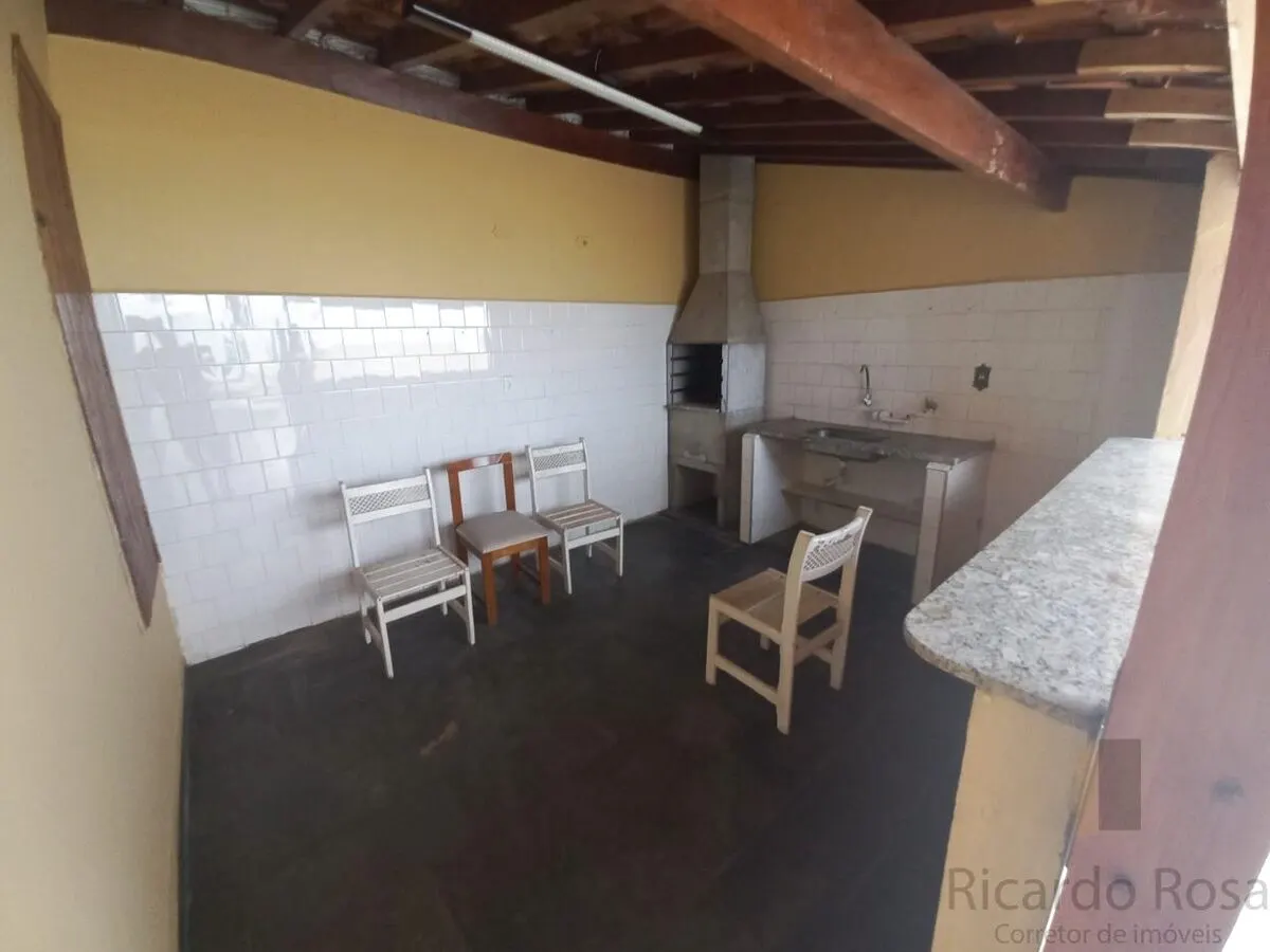 Foto 4 de Sobrado de 5 quartos (3 suítes) com sauna e área de churrasco perto da Fepi, Varginha