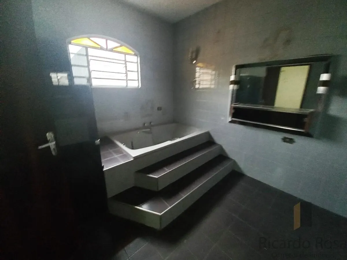 Foto 6 de Sobrado de 5 quartos (3 suítes) com sauna e área de churrasco perto da Fepi, Varginha