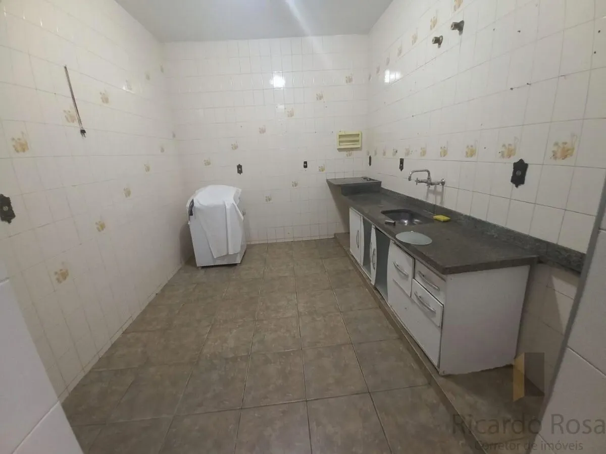 Foto 8 de Sobrado de 5 quartos (3 suítes) com sauna e área de churrasco perto da Fepi, Varginha