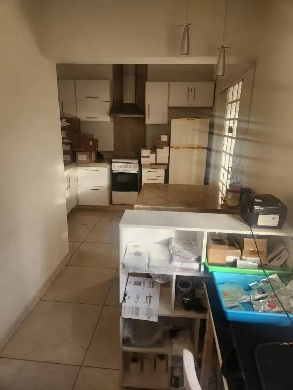 Foto 3 de Sobrado de 5 quartos com suíte externa e quintal privativo, Centro