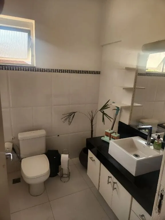 Foto 8 de Sobrado de 5 quartos com suíte externa e quintal privativo, Centro