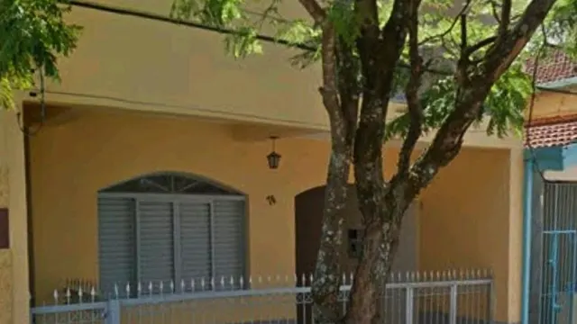 Foto 1 de Sobrado de 5 quartos (2 suítes) com varanda e sala íntima, Varginha