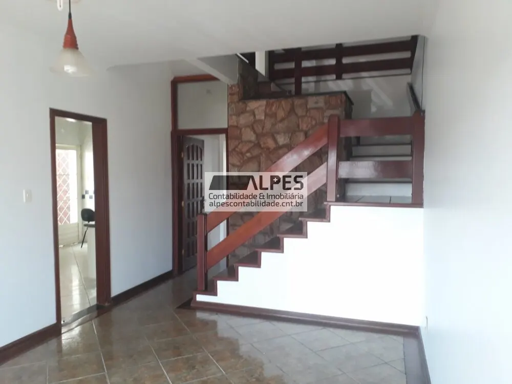 Foto 4 de Sobrado de 6 quartos (2 suítes) com espaço gourmet perto do Hospital Escola, Morro Chic