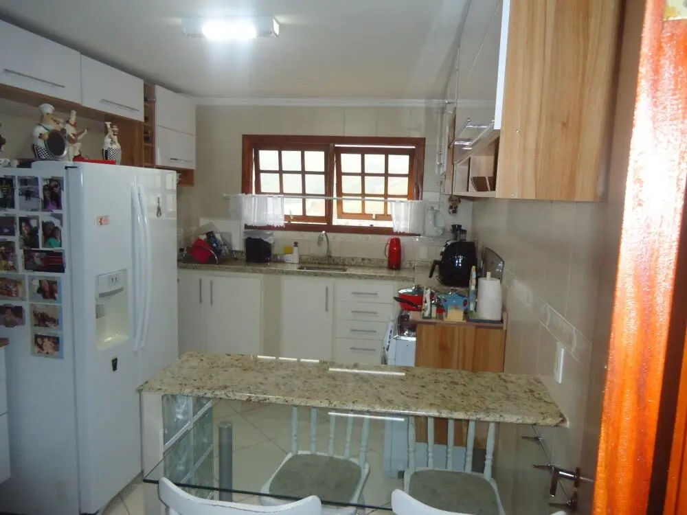 Foto 3 de Sobrado de 6 quartos (4 suítes) com piscina e área de churrasco, Jardim Eldorado