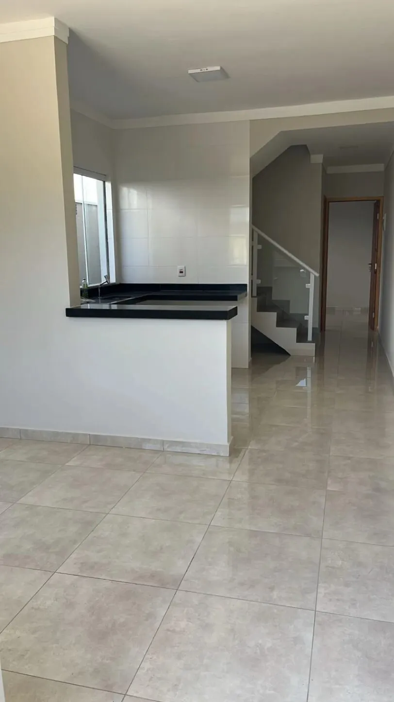 Foto 2 de Sobrado novo de 3 quartos com sacada, Colina Verde