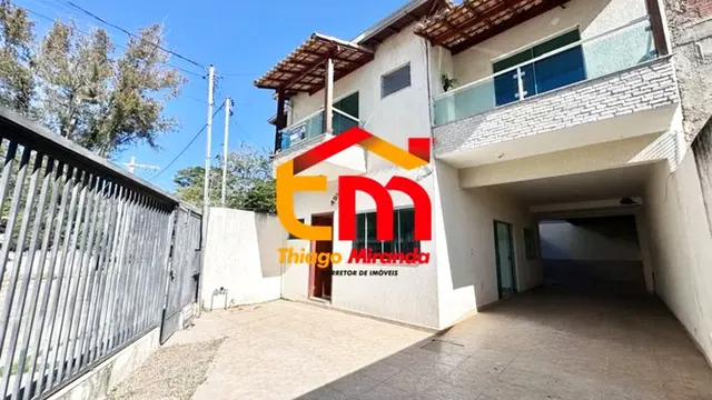Foto 1 de Sobrado de 3 quartos (1 suíte) com 3 vagas e varanda, Medicina