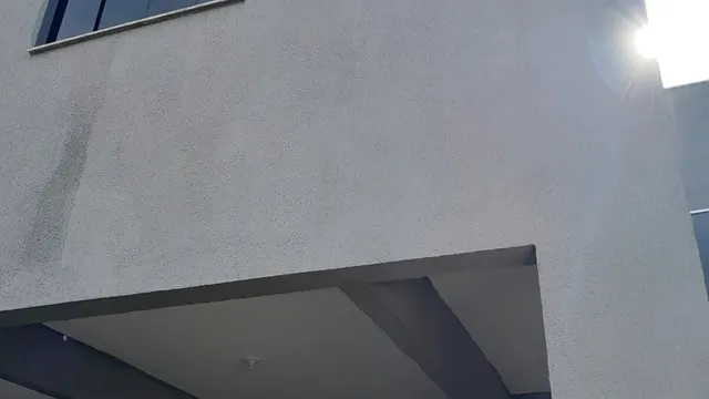 Foto 1 de Sobrado novo de 3 quartos (1 suíte) com varanda e 2 vagas, Centro