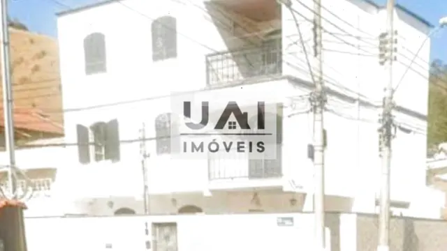 Foto 1 de Sobrado triplex de 8 quartos (2 suítes) com quintal e 3 vagas, Medicina
