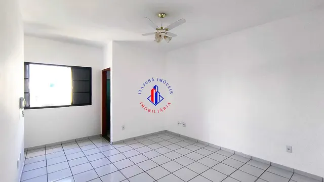 Studio de 1 quarto com cozinha planejada, Centro