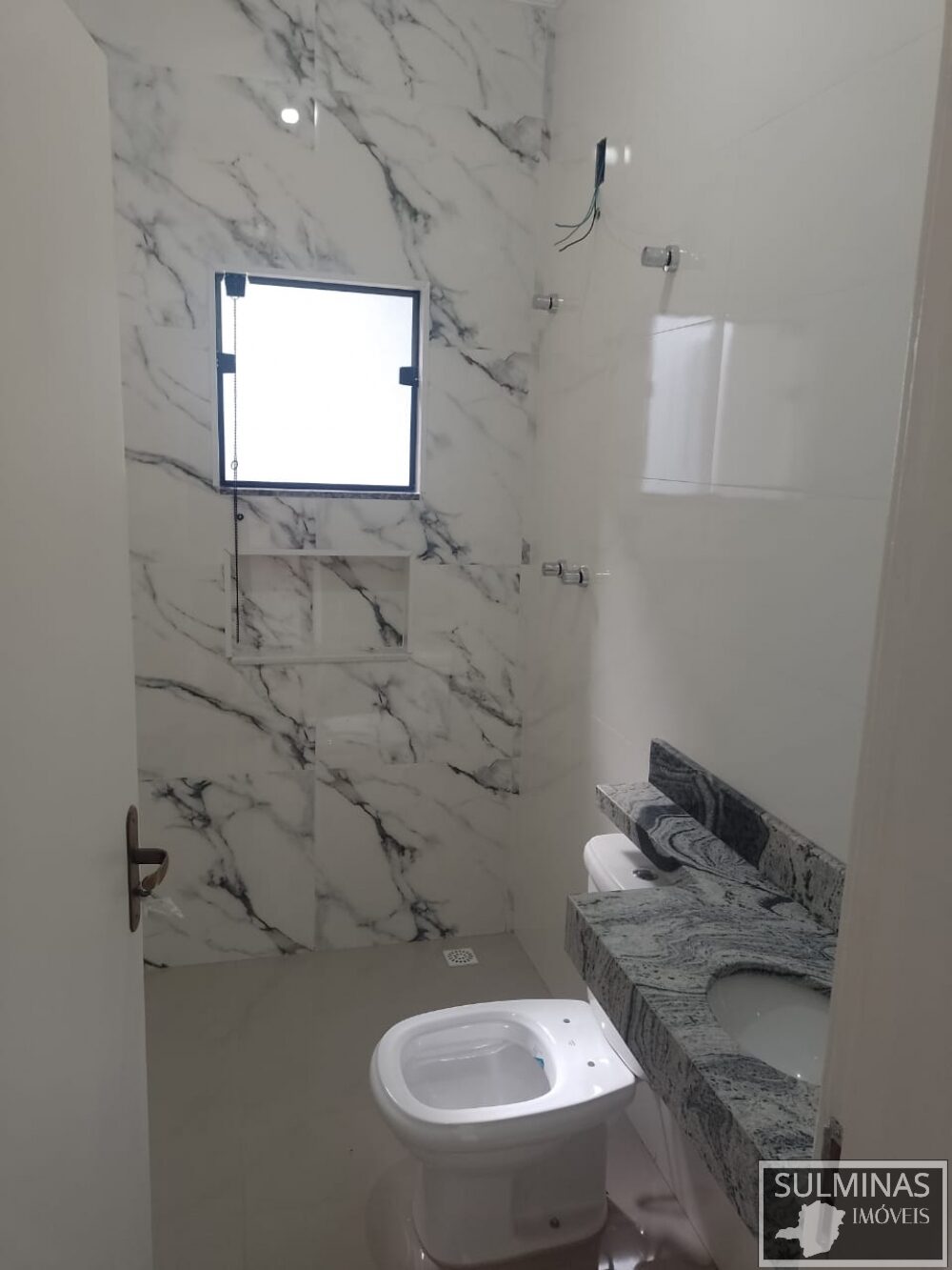 Foto 2 de Casa de 80 m² construídos em Anhumas, Itajubá-MG