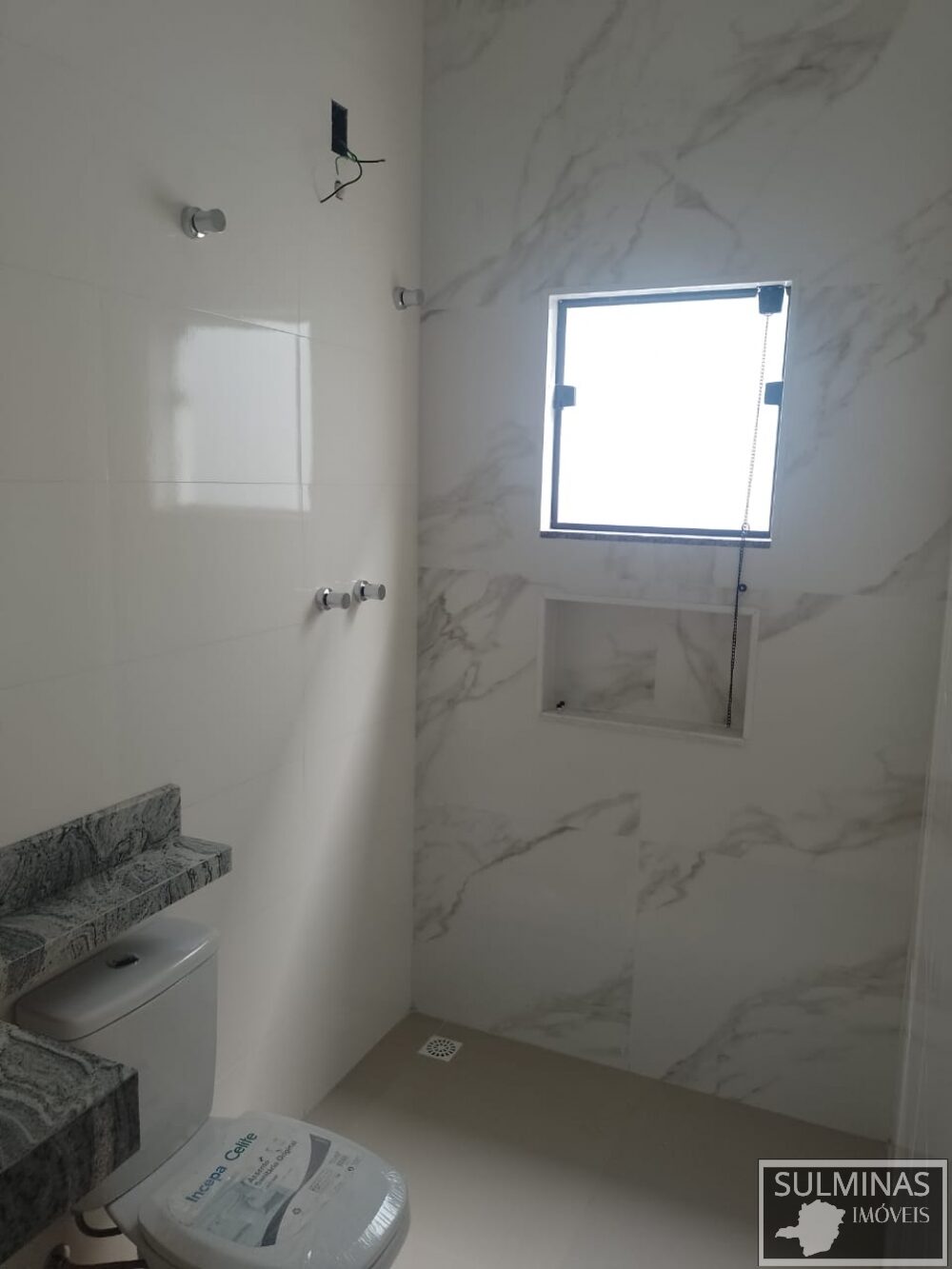 Foto 3 de Casa de 80 m² construídos em Anhumas, Itajubá-MG